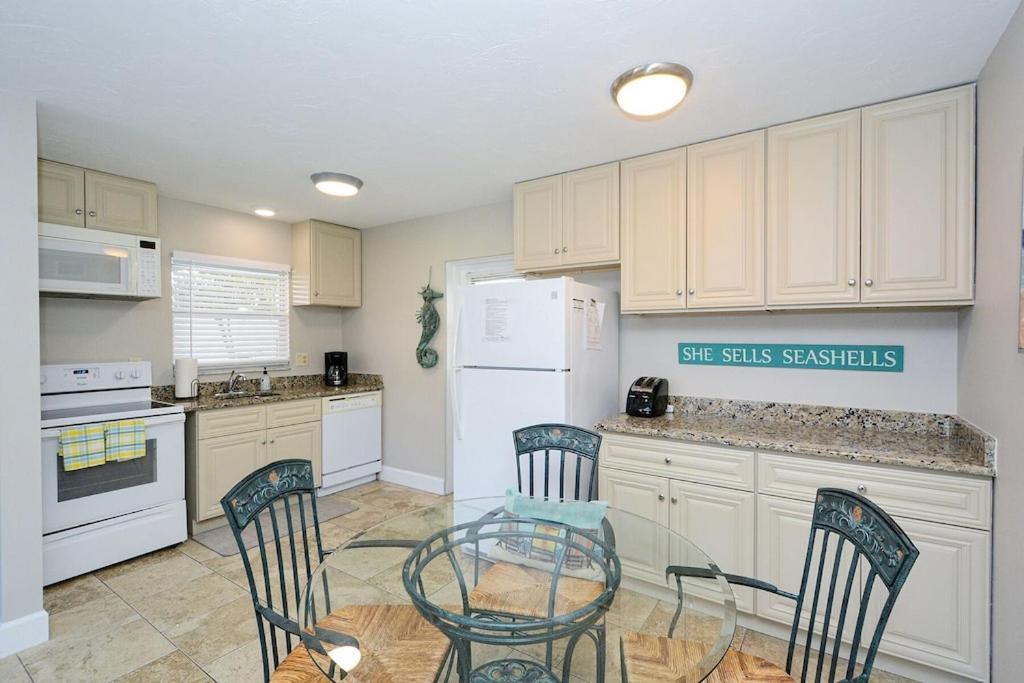 Canal 309 - Right In Siesta Key Village! Bagian luar foto