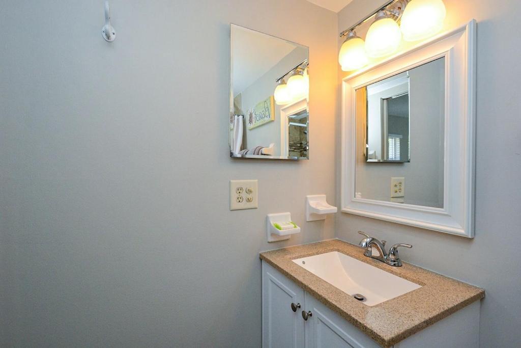 Canal 309 - Right In Siesta Key Village! Bagian luar foto