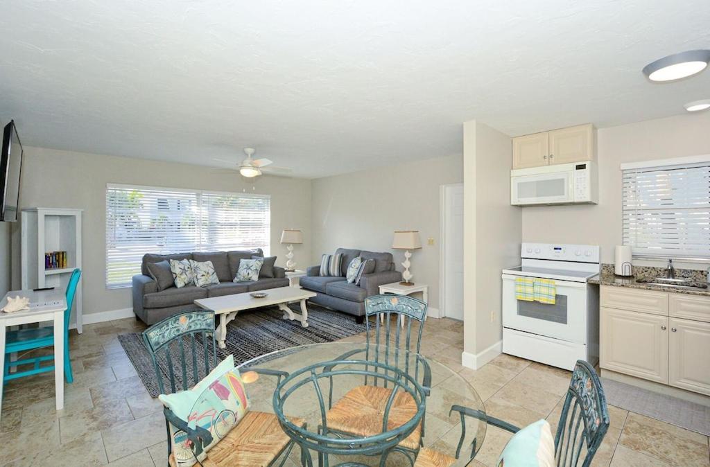 Canal 309 - Right In Siesta Key Village! Bagian luar foto