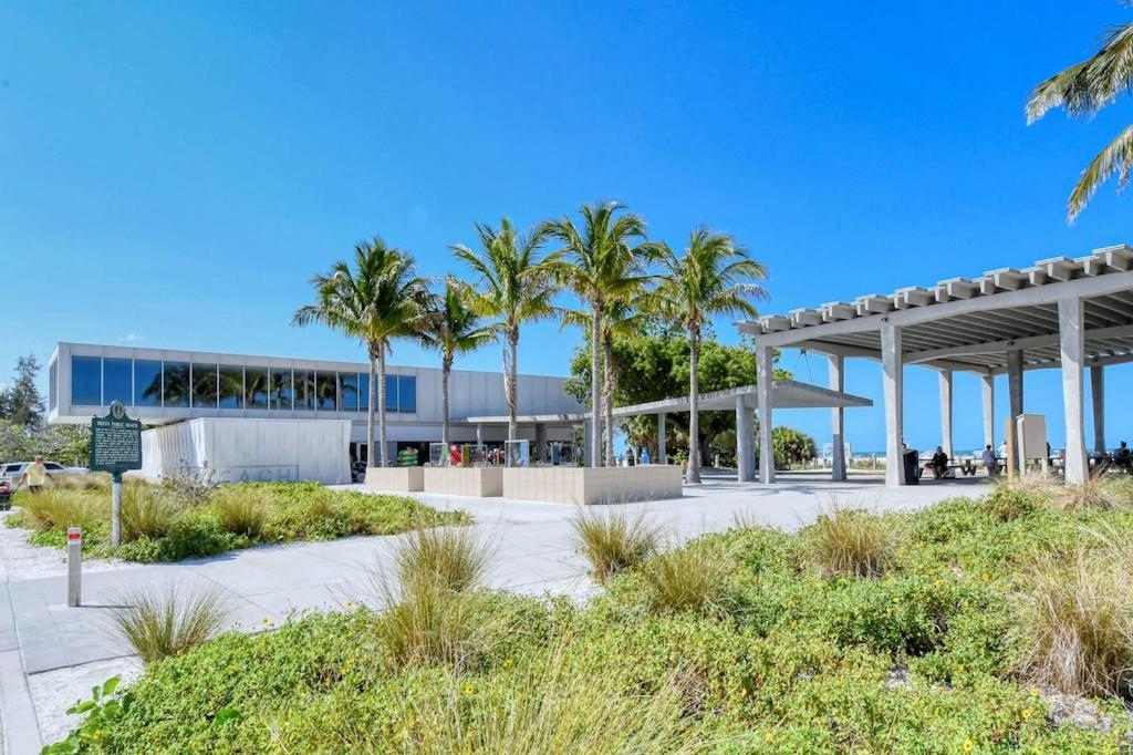 Canal 309 - Right In Siesta Key Village! Bagian luar foto