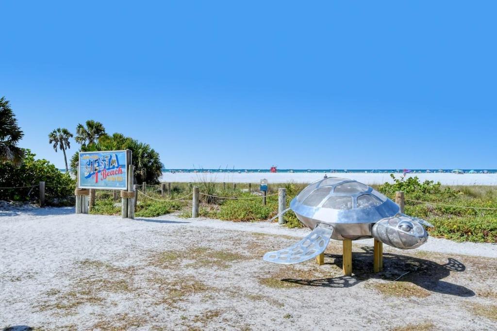 Canal 309 - Right In Siesta Key Village! Bagian luar foto