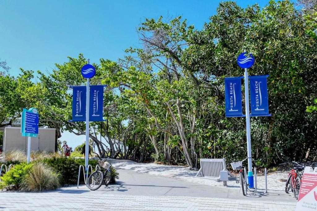 Canal 309 - Right In Siesta Key Village! Bagian luar foto